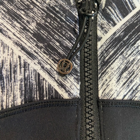 Lululemon Find Your Bliss reversible Jacket Size 6 - Picture 5 of 9